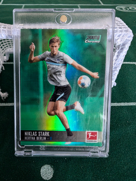 2021-22 Topps Stadium Club Chrome Bundesliga Green Refractor /99 Niklas Stark #9