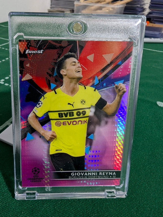 Topps Giovanni Reyna Pink /125 Topps Finest UEFA Champions League 2022 #56