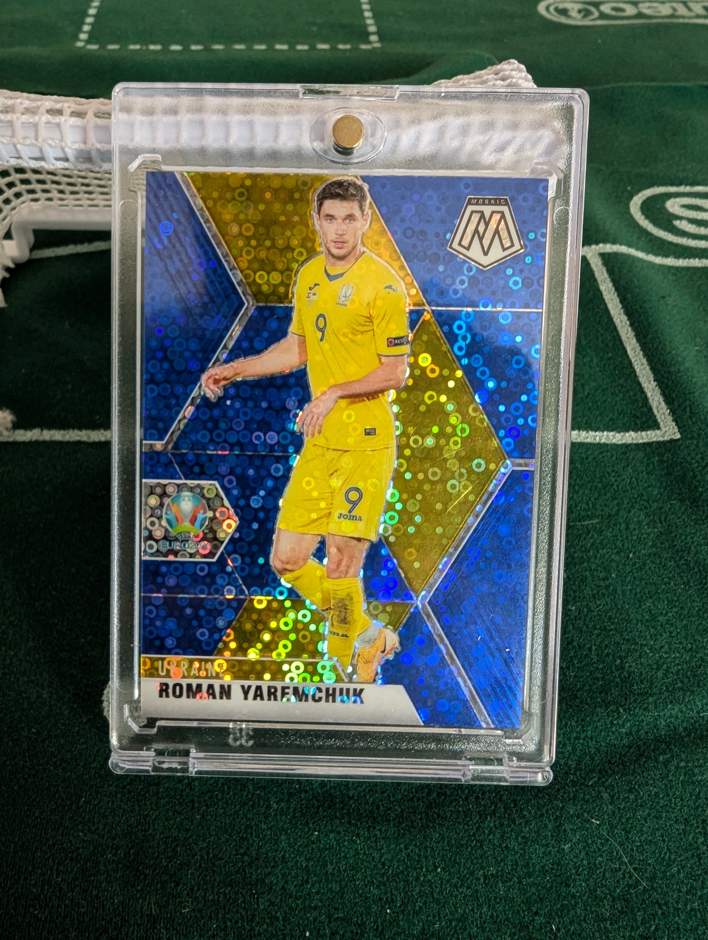 2021 Mosaic UEFA Euro 2020 Blue Circles Prizm /99 Roman Yaremchuk #187 Rookie RC